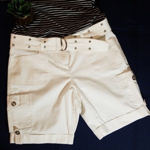 White House Black Market Cargo Bermuda Short Sz 6